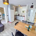 Colon Ii With Aircon, Pool Bar, Beachside - Playa De Americas 아로나