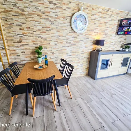 Colon Ii With Aircon, Pool Bar, Beachside - Playa De Americas 아파트