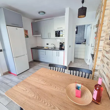 شقة Colon Ii With Aircon, Pool Bar, Beachside - Playa De Americas أرونا