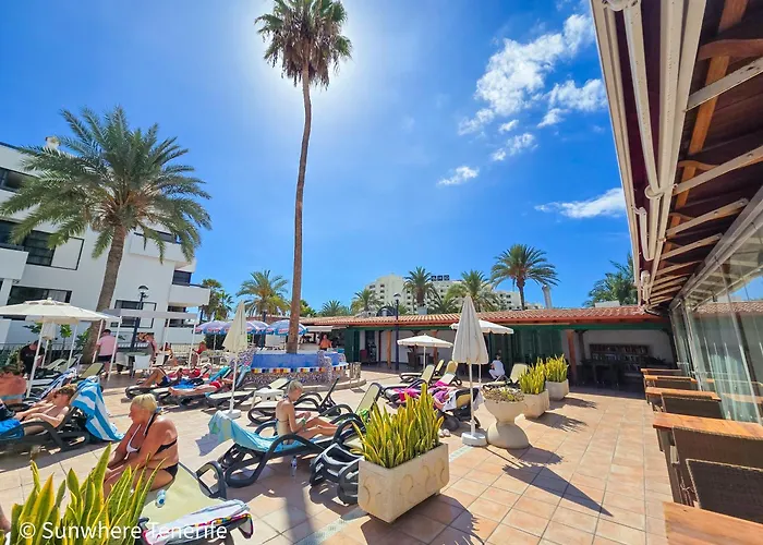 Colon Ii With Aircon, Pool Bar, Beachside - Playa De Americas *