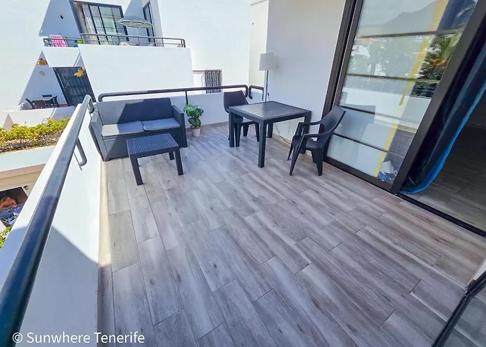 Colon Ii With Aircon, Pool Bar, Beachside - Playa De Americas *