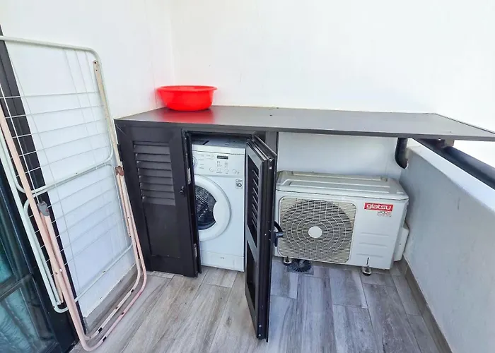 Colon Ii With Aircon, Pool Bar, Beachside - Playa De Americas *