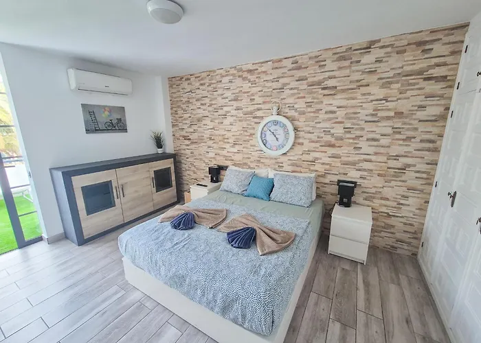 Colon Ii With Aircon, Pool Bar, Beachside - Playa De Americas 阿罗纳